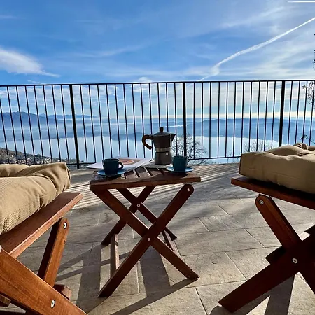 Hébergement de vacances Il Sogno Terrazza Panoramica Massino Visconti