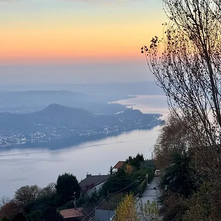 Ferienhaus Il Sogno Terrazza Panoramica Massino Visconti